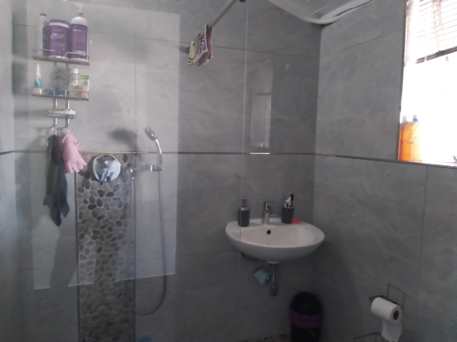 2 Bedroom Property for Sale in Valhalla Park Western Cape